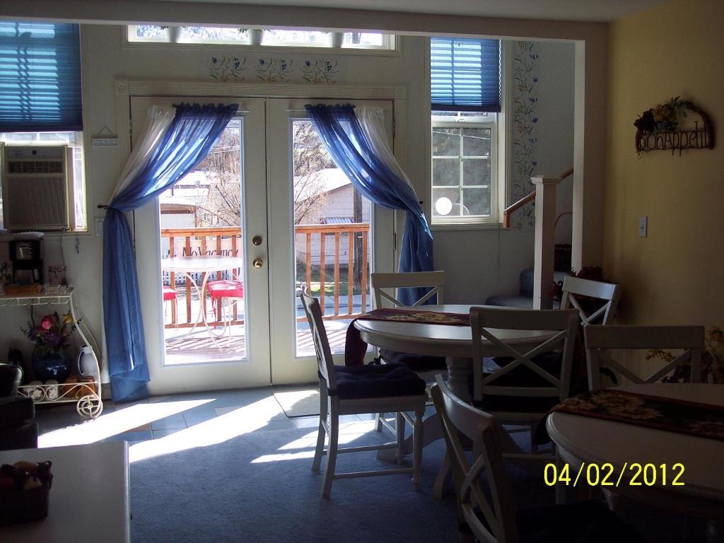 The Well Made Bed & Breakfast Chelan Exterior photo