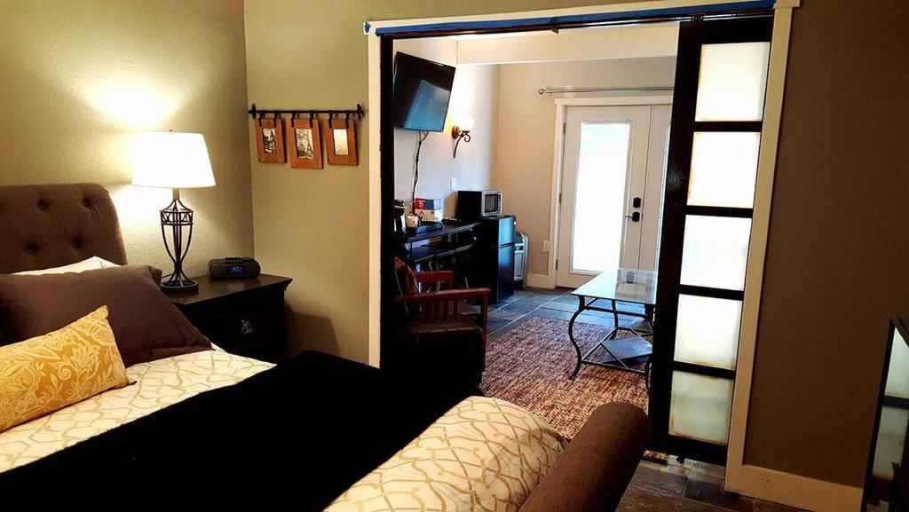 The Well Made Bed & Breakfast Chelan Exterior photo
